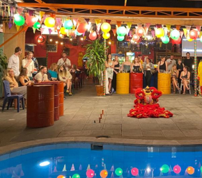 Bed Station Hostel & Pool Bar Hội An 